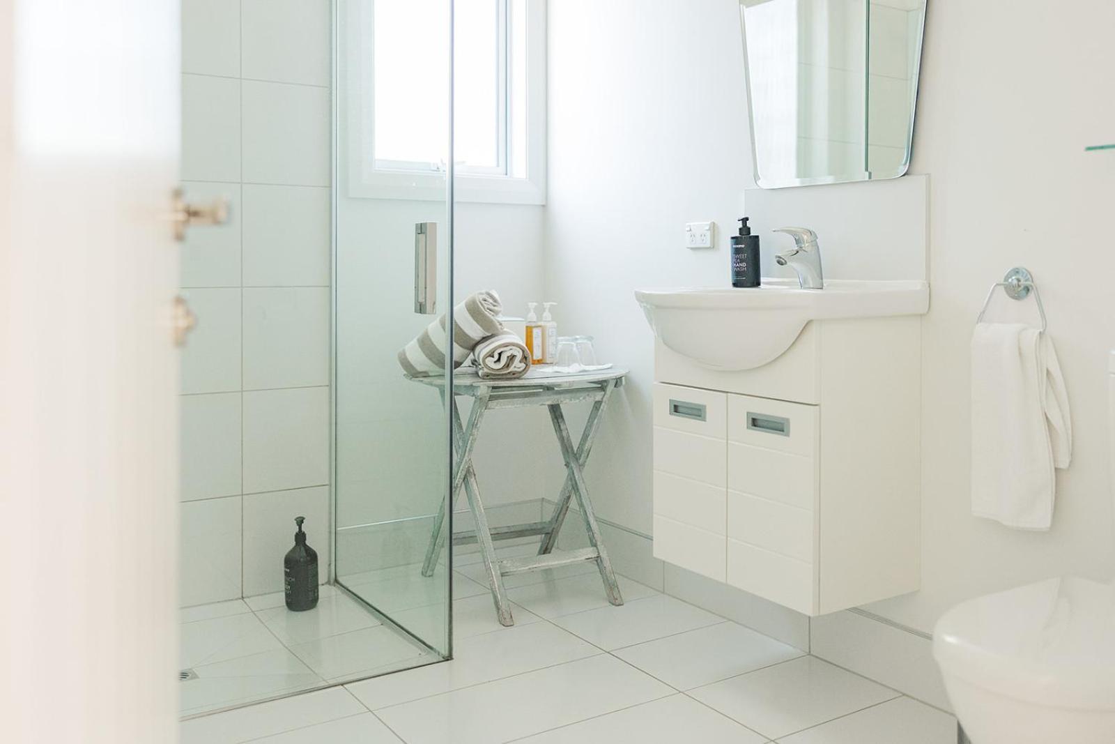 Revive On Oakview Boutique Beauty And Accommodation Ashburton Eksteriør bilde