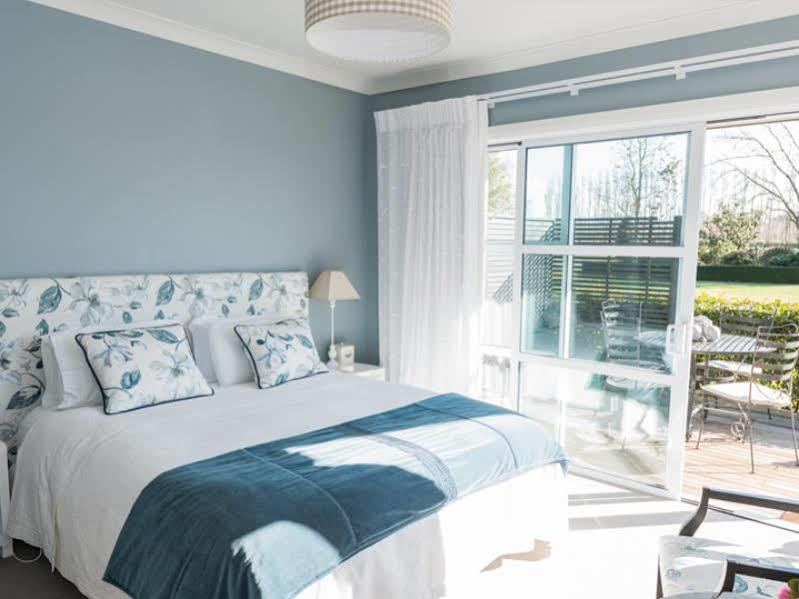 Revive On Oakview Boutique Beauty And Accommodation Ashburton Eksteriør bilde