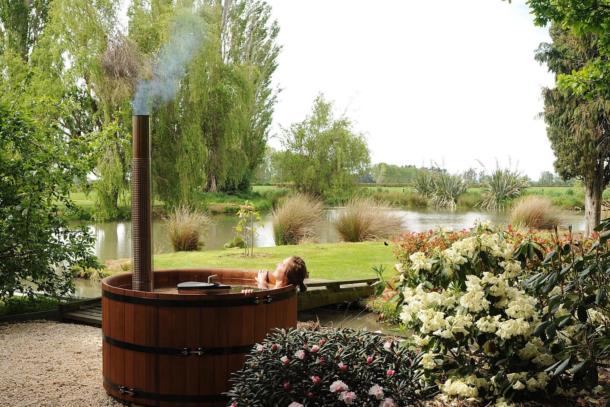 Revive On Oakview Boutique Beauty And Accommodation Ashburton Eksteriør bilde